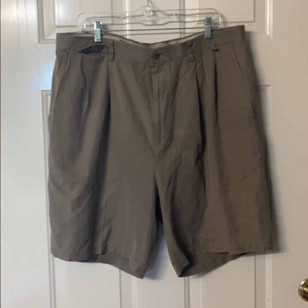 Nat Nast men’s shorts 🌴
